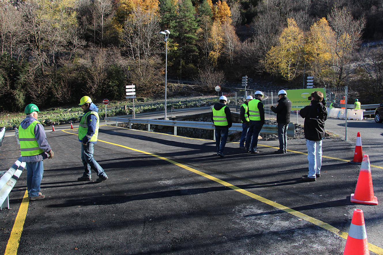 Pont provisional a la Plana a l'espera de la construcció d'un de nou