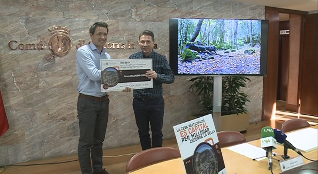 Andorra la Vella premia tretze fotografies per embellir els tancats dels contenidors