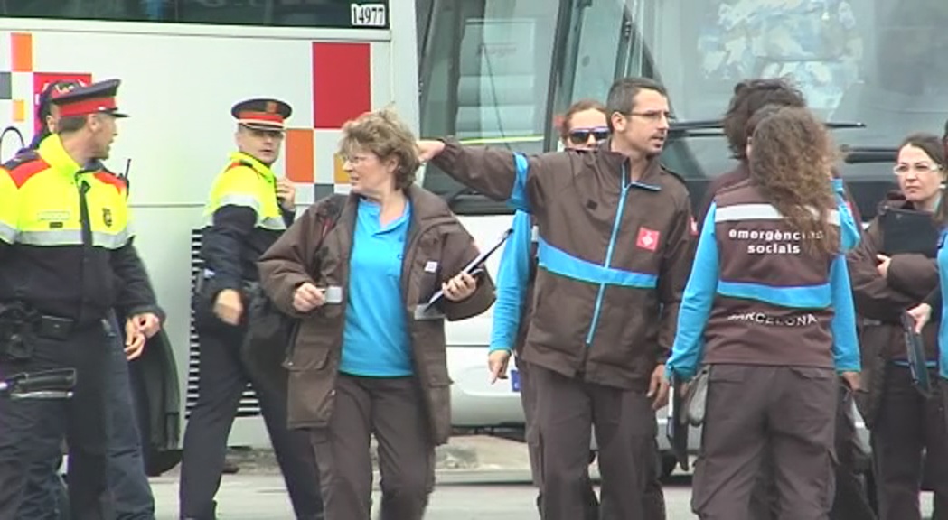 Més de 400 persones formen l'equip de recerca de l'avió accidentat