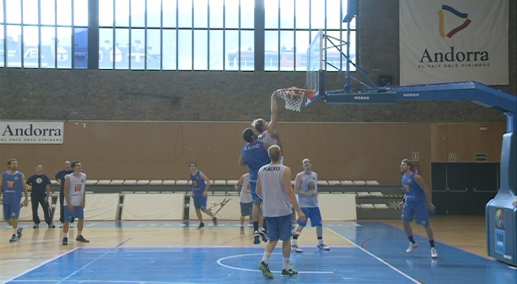 El River debuta a la Lliga Catalana amb una victòria al Palau Blaugrana (66-78)