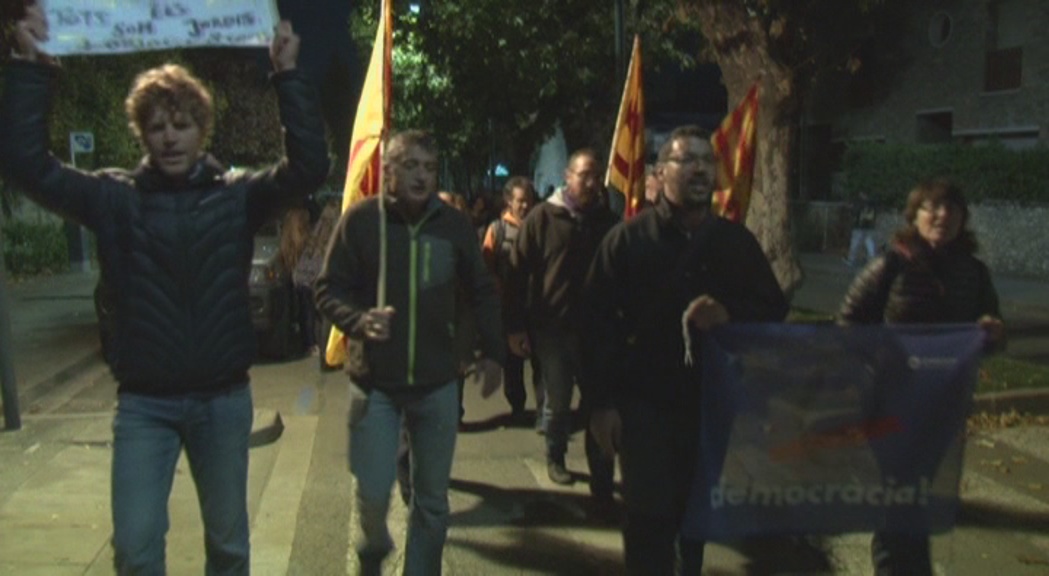 Un centenar de persones han participat en una nova mobilització a