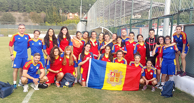 La selecció femenina sub-17 de futbol perd contra Ucraïna i s'acomiada del Preeuropeu