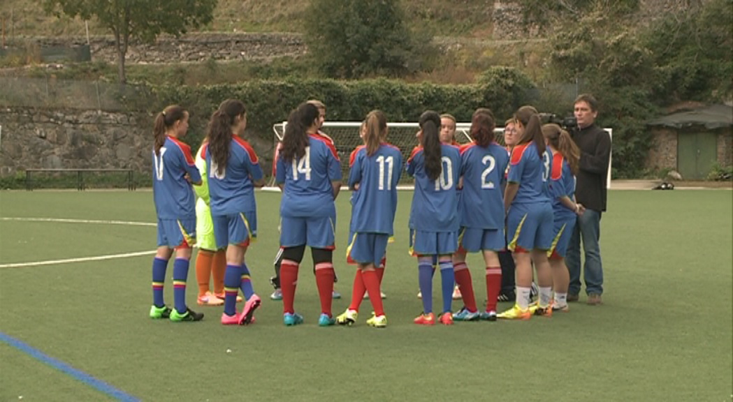 Darrers entrenaments de la selecció sub-17 femenina de futbol abans del Preeuropeu