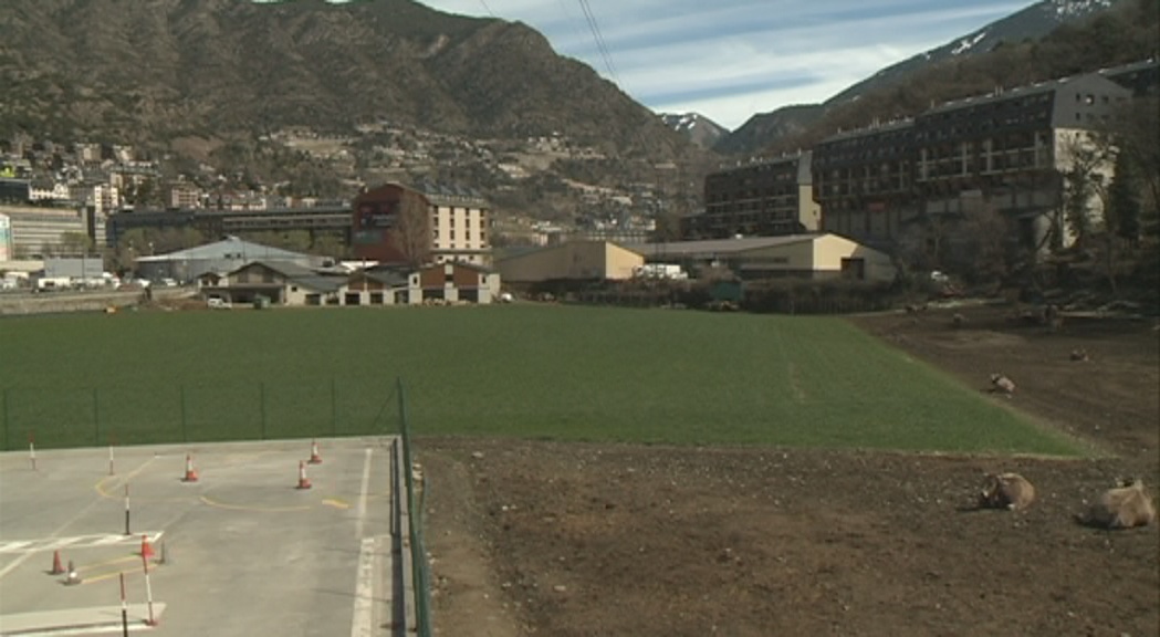 Minguillón avala el projecte del parc aquàtic