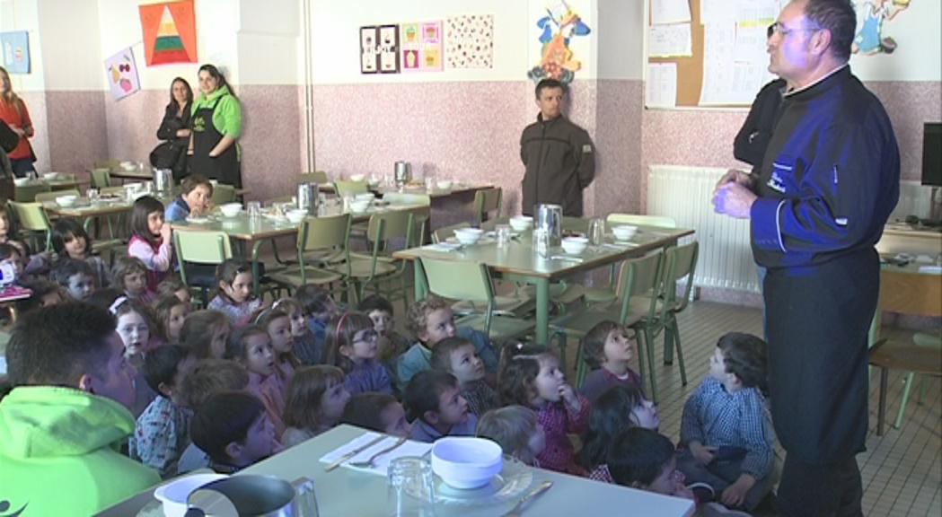 Troguet cuina per a 220 infants de l'Escola Francesa de la Massana