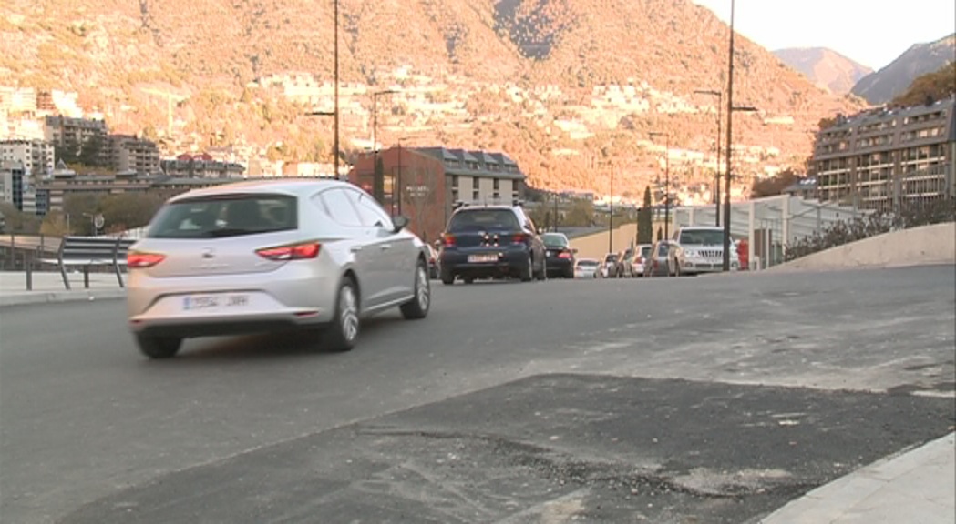 La circulació en sentit nord a la rotonda de la Comella s'ha modi