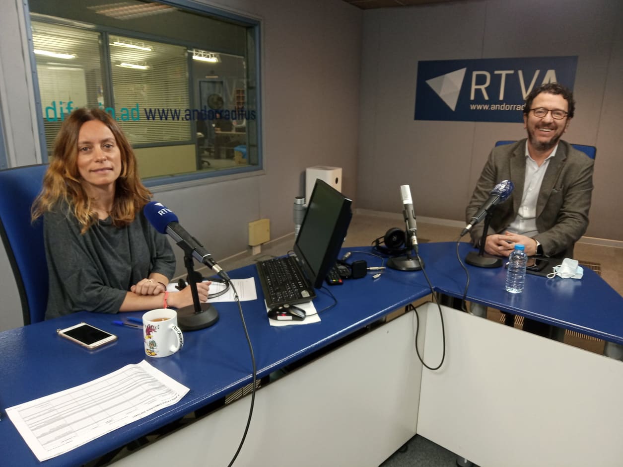 El cafè de l'Ara i Aquí amb Betim Budzaku
