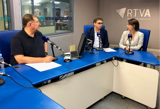 El cafè del Ara i Aquí amb Carolina Castellanos i Carles Casadevall