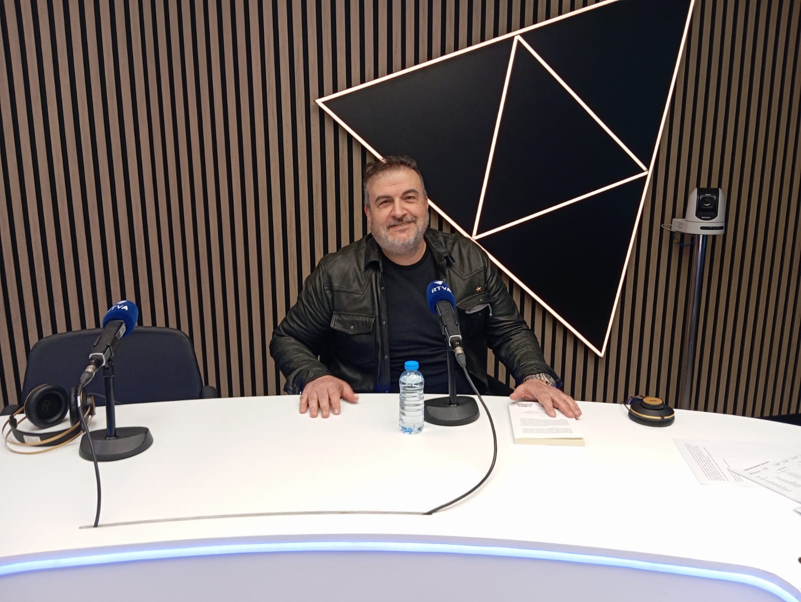 David Micó ara també és escriptor