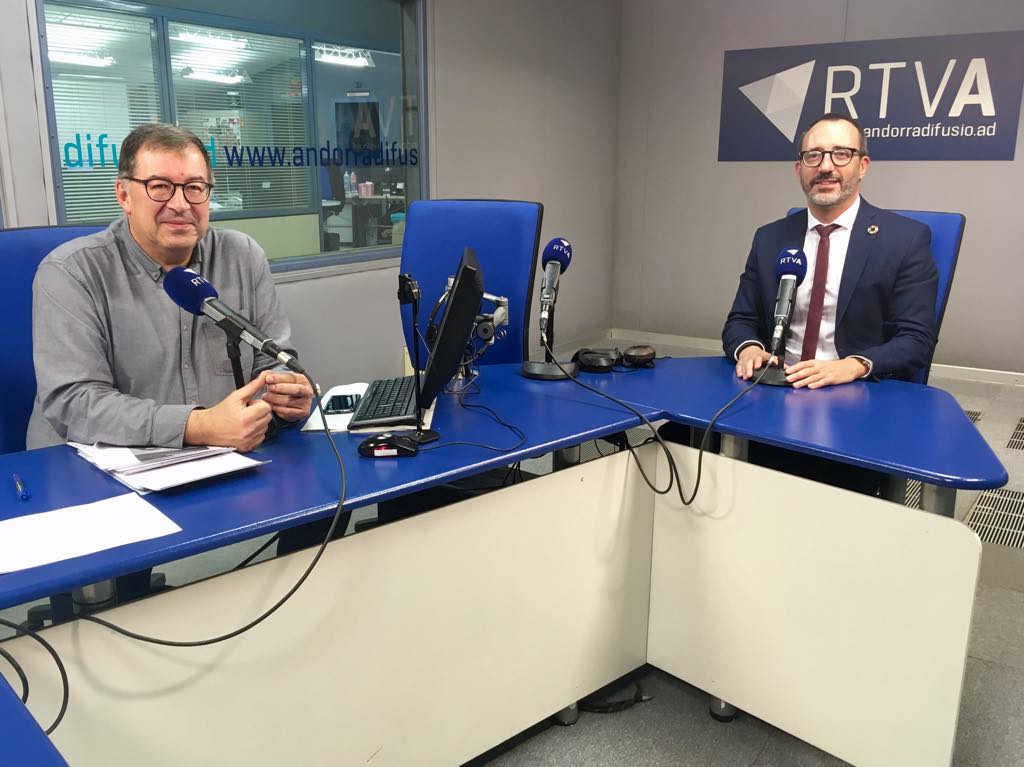 El cafè de l'Ara i Aquí amb Víctor Filloy