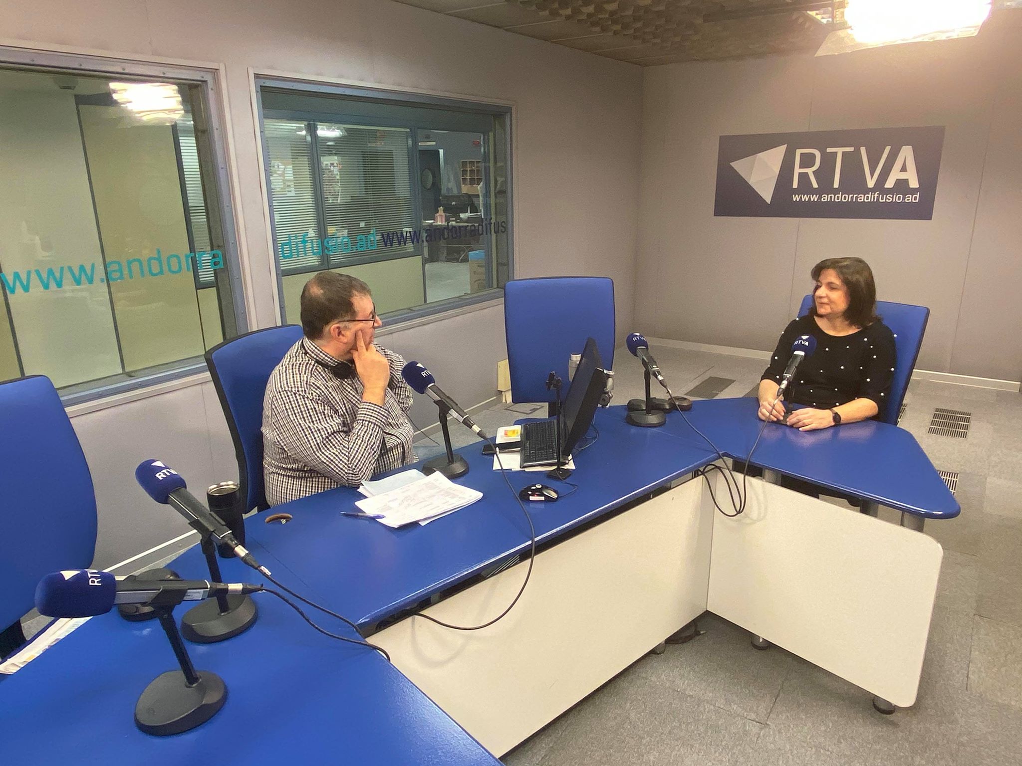 El cafè de l'Ara i Aquí amb  Trini Marín